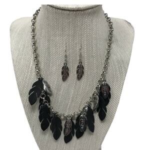 Feather Necklace Matching Dangling Earrings Silver-toned Native American